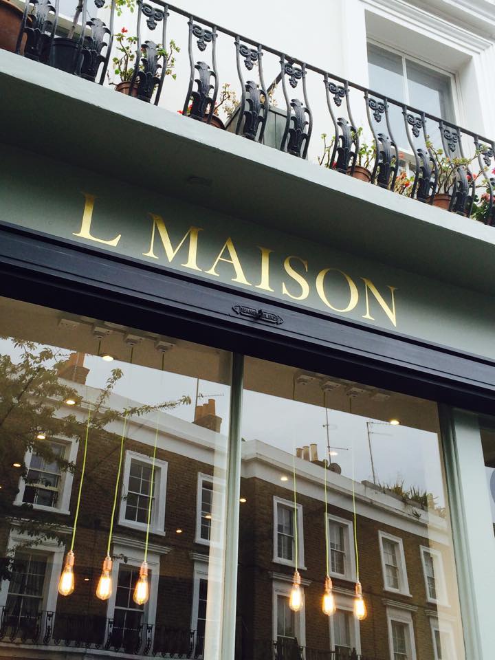 Reverse glass gilding and gold foil/leaf lettering London, by NGS. Gold window signs with matte or mirrored finish51.49456765499576, -0.17415278042634838, Chelsea, Fulham road Signwriter, 51.513286138657314, -0.13605138048658413 painted shop signs Soho 51.52381789141246, -0.0772289866369295, Notting hill, Shoreditch signs,