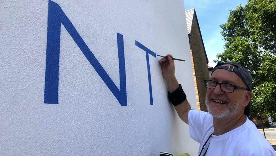 Gold House Numbers London Sign Writer Nick Garrett Seraina Baumgartner NGS
