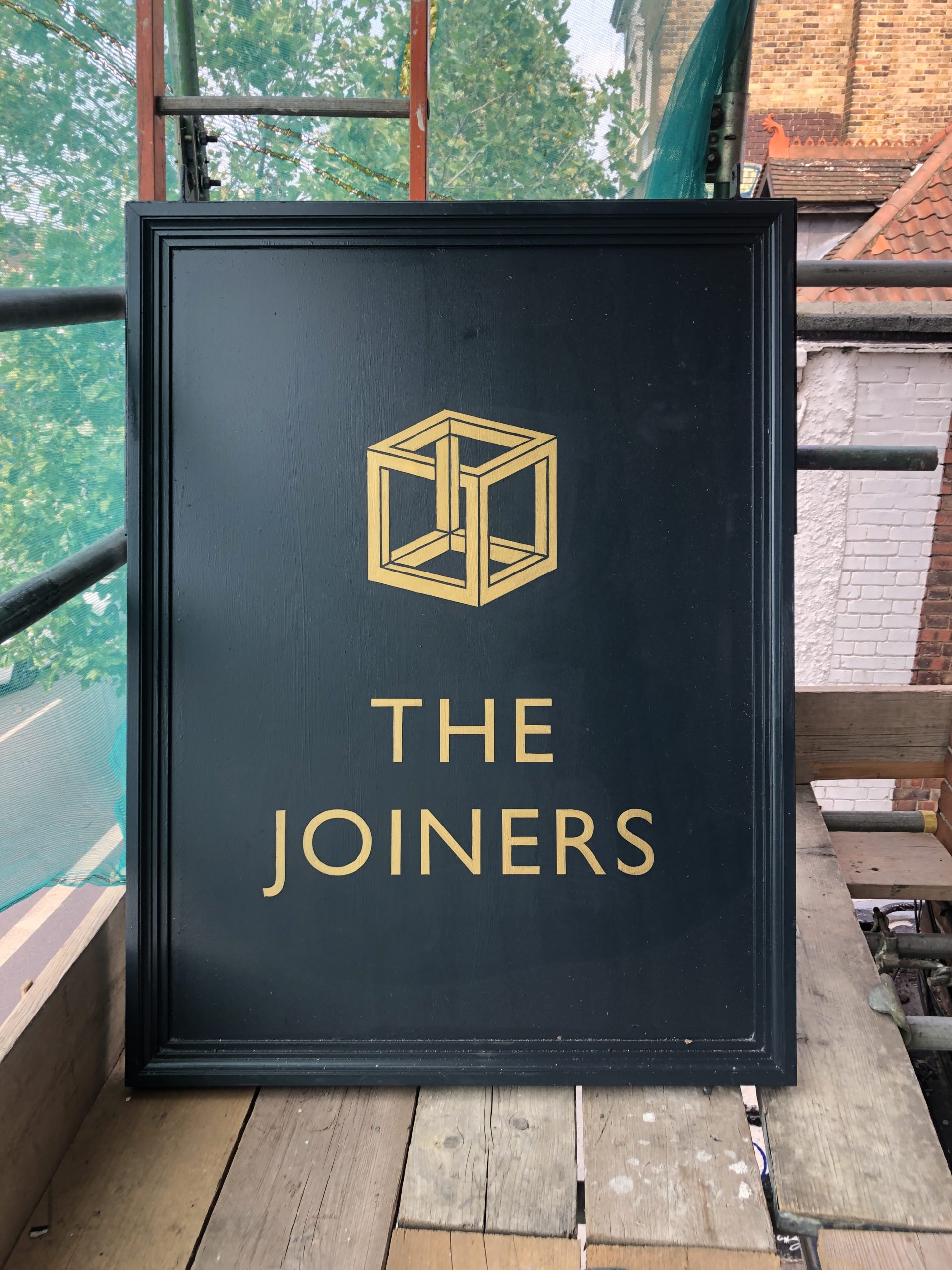 NGS London Pub signs