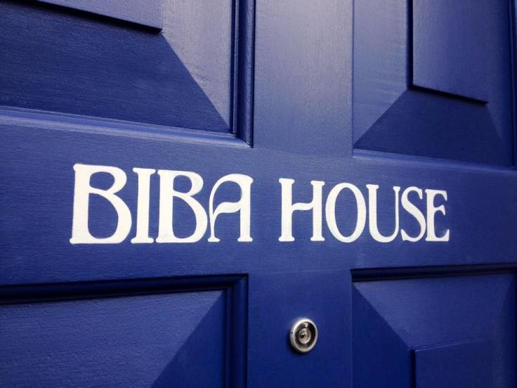NGS Painted House numbers names Traditional sign writers of London NGS Dulwich Margate Chelsea signwriters