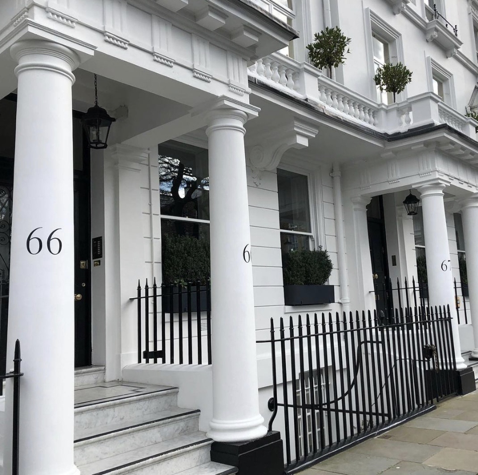 NGS Painted House numbers names Traditional sign writers of London NGS Dulwich Margate Chelsea signwriters. NGS Painted House numbers on Pillars, Hand Painted house names, Traditional sign writers of London NGS Dulwich Margate Chelsea signwriters