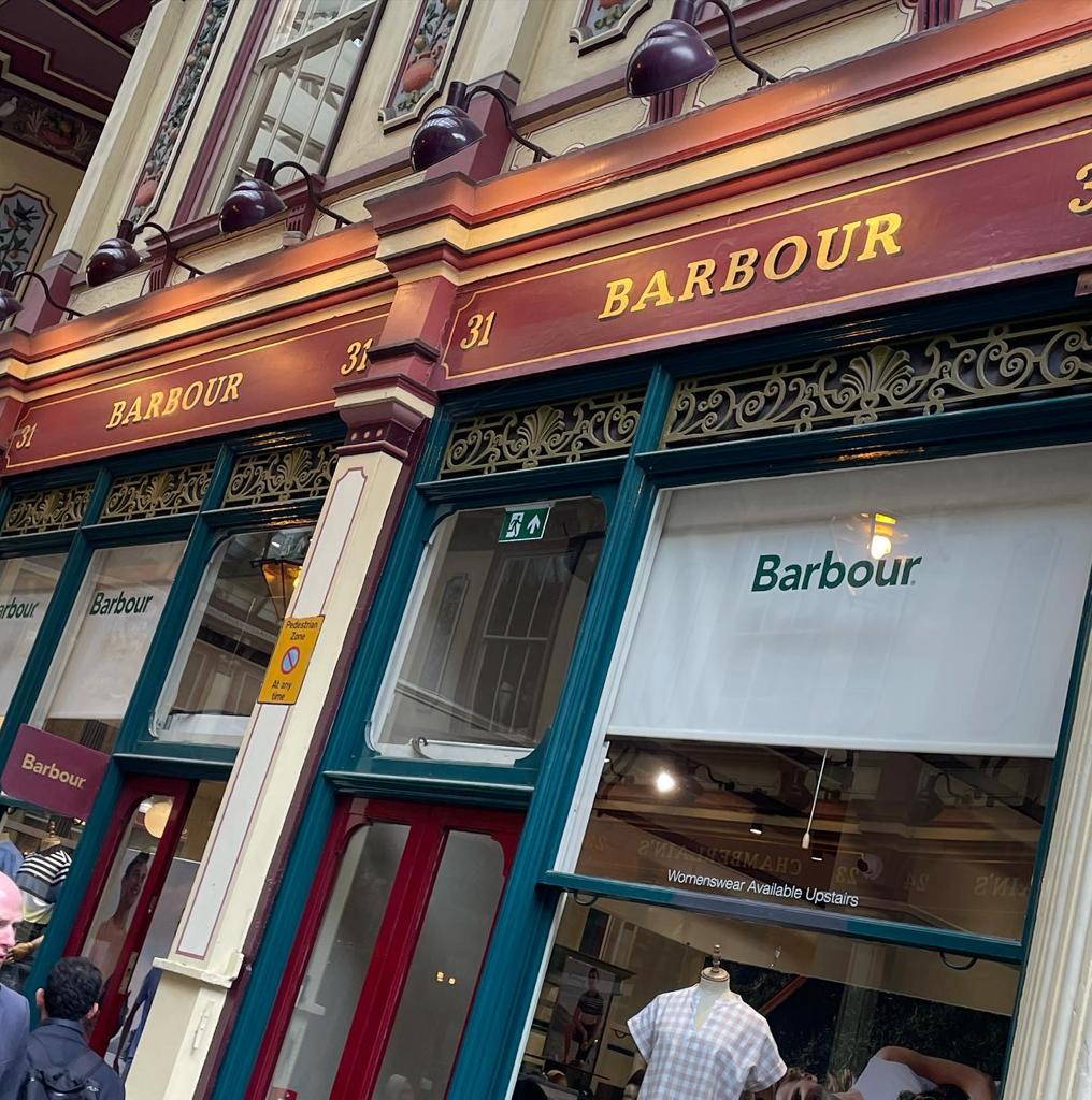 Gilding-gold leaf letters on-Barbour-Leadenhall-Market-shop-store-signs-London-sign-writers-NGS-SIGNS