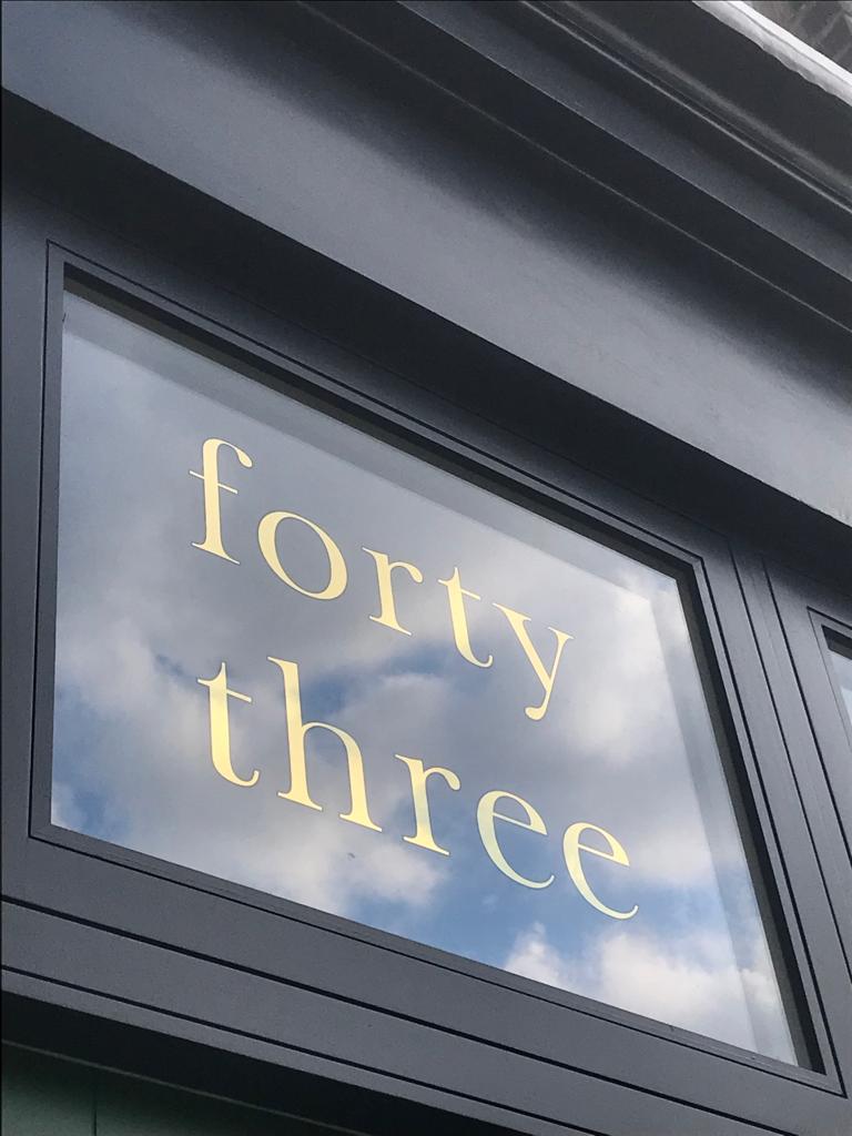 Gold leafing transom hous signs numbers and fanlights letered by hand NGS London sign writerGold leafing transom hous signs numbers and fanlights letered by hand NGS London sign writer