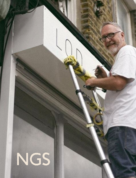 TRADITIONAL SIGN WRITER LONDON NEAR ME, NGS SIGN WRITING CENTRAL LDN. Gold House Numbers London Sign Writer Nick Garrett Seraina Baumgartner NGS