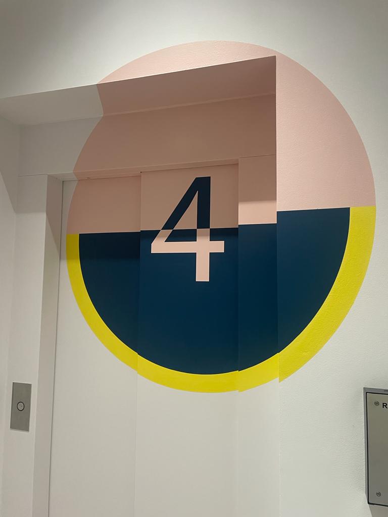 TRADITIONAL SIGN WRITER LONDON NEAR ME, NGS SIGN WRITING CENTRAL LDN. Gold House Numbers London Sign Writer Nick Garrett Seraina Baumgartner NGS