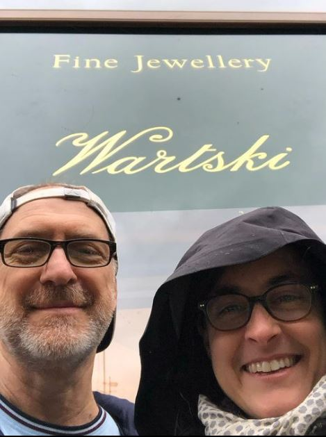 TRADITIONAL SIGN WRITER LONDON NEAR ME, NGS SIGN WRITING CENTRAL LDN. Gold House Numbers London Sign Writer Nick Garrett Seraina Baumgartner NGS