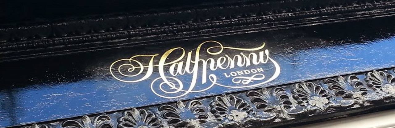 Gold leafing lettering, NGS Signs LDN for beautiful Gold Victorian Shops Signs, Fanlights, House numbers & Classic London Shop Lettering.