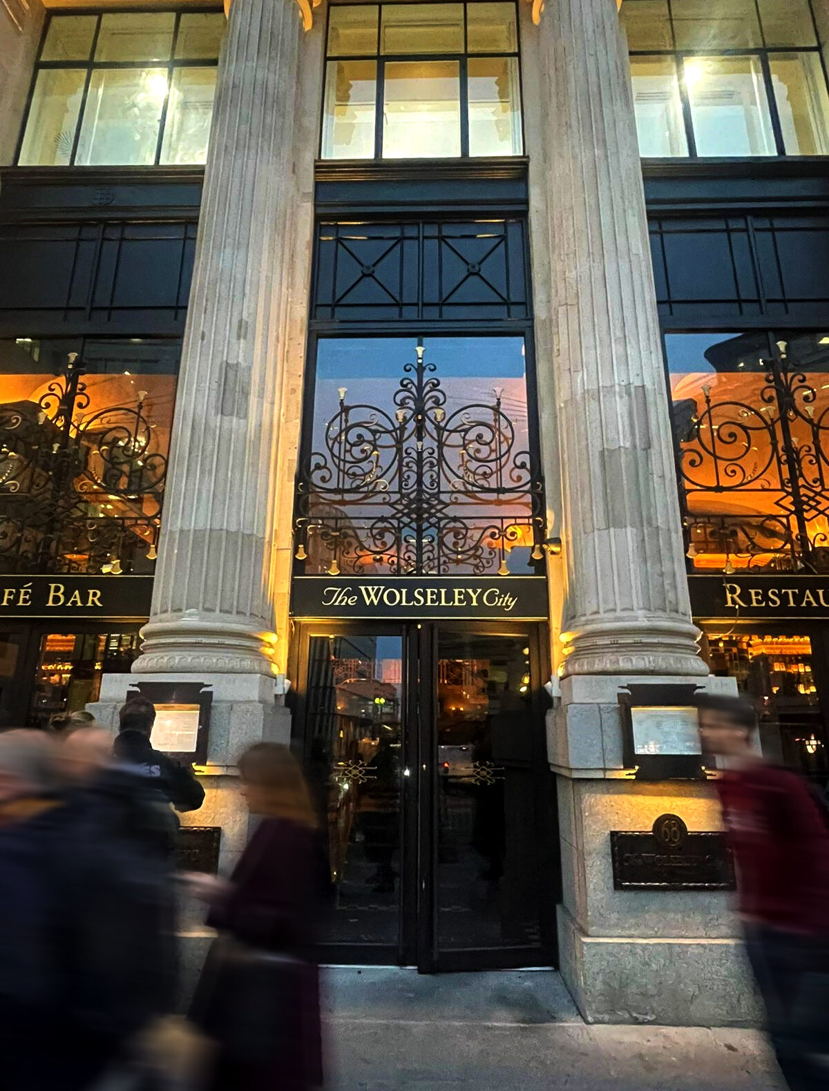 NGS CASE: The Wolseley City Gold Signage