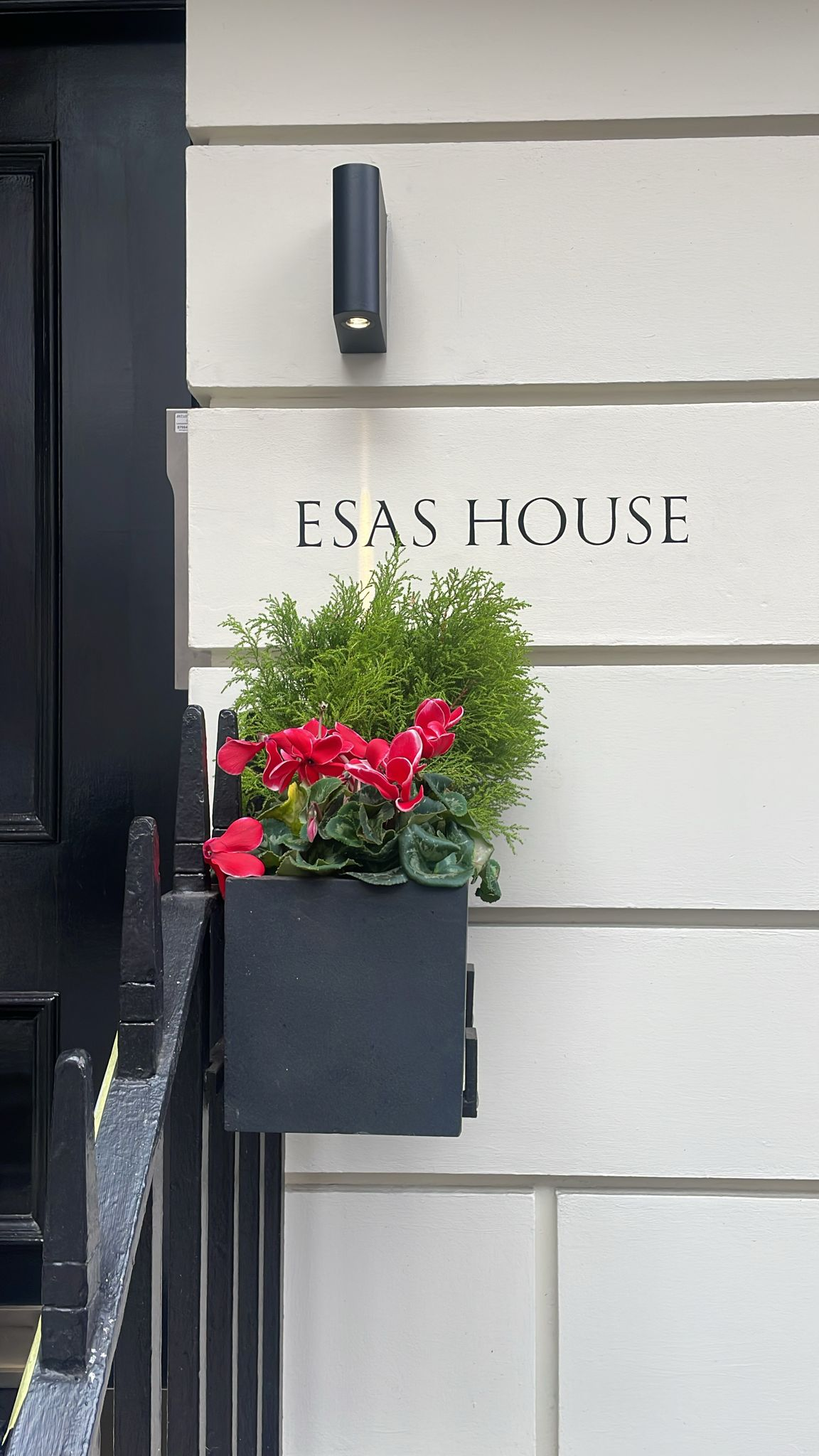 Roman lettering NGS, reviews • 5 photos5 stars  NewNick has done an amazing piece of artwork and we are thrilled with the result. Taking the original faded signage on a broken fanlight he meticulously traced the original Edwardian lettering to restore our house to its original gilded glory. It was brilliant to see this traditional art craft in action too. We can’t recommend him & the team highly enough.