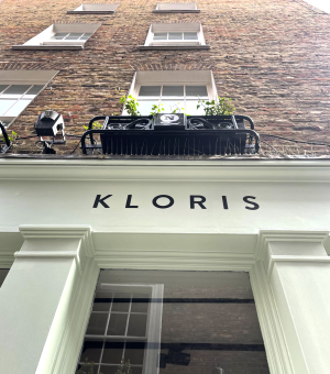 NGS Painted minimalist modern signs. Traditional sign writers of London NGS Dulwich Margate Chelsea signwriters